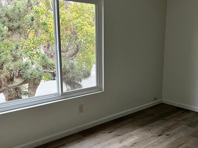 502 N Ditmar St #B — Photo 4