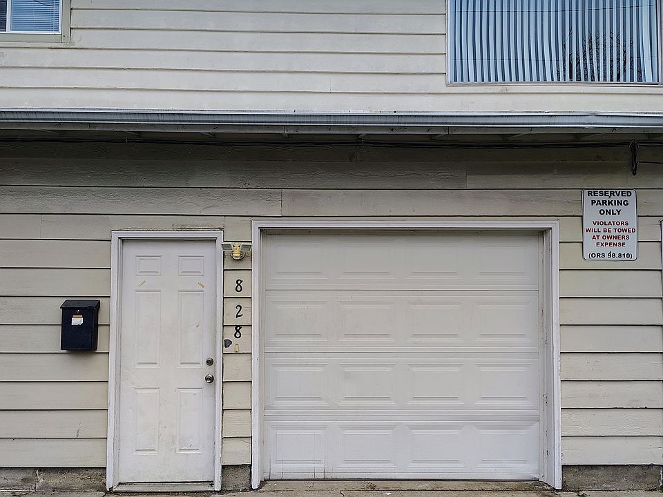 1st image of 828 25th St SE #828