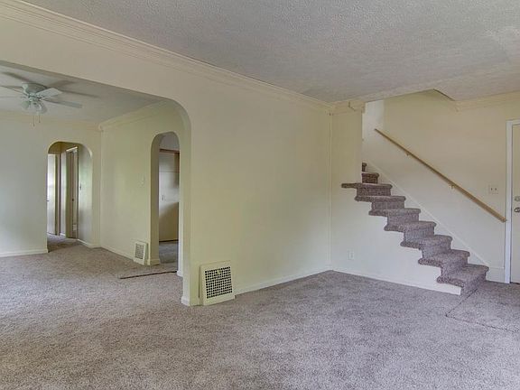 5th image of 53 Fernwood Ave