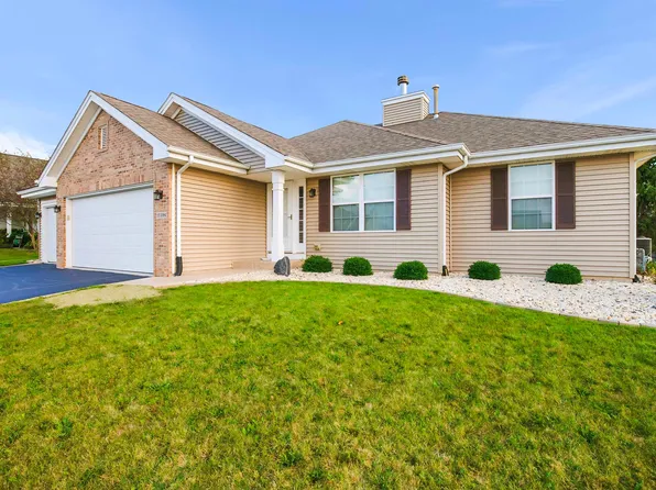 12394 Barberry Dr, Winnebago, IL 61088