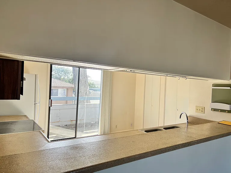 3095 Marina Dr #14 — Photo 6