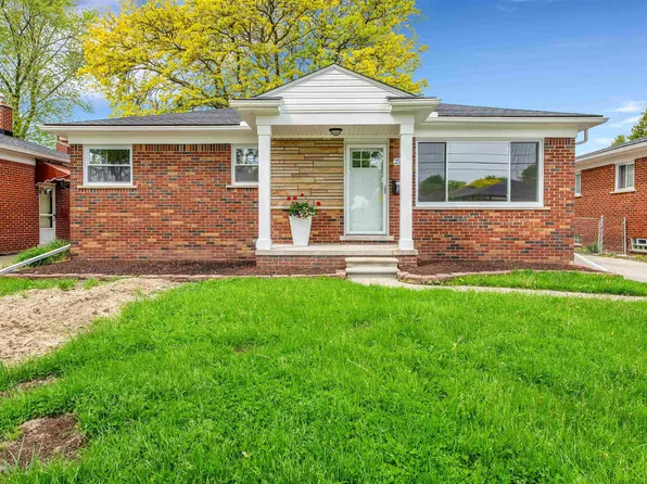 27333 Princeton St, Saint Clair Shores, MI 48081