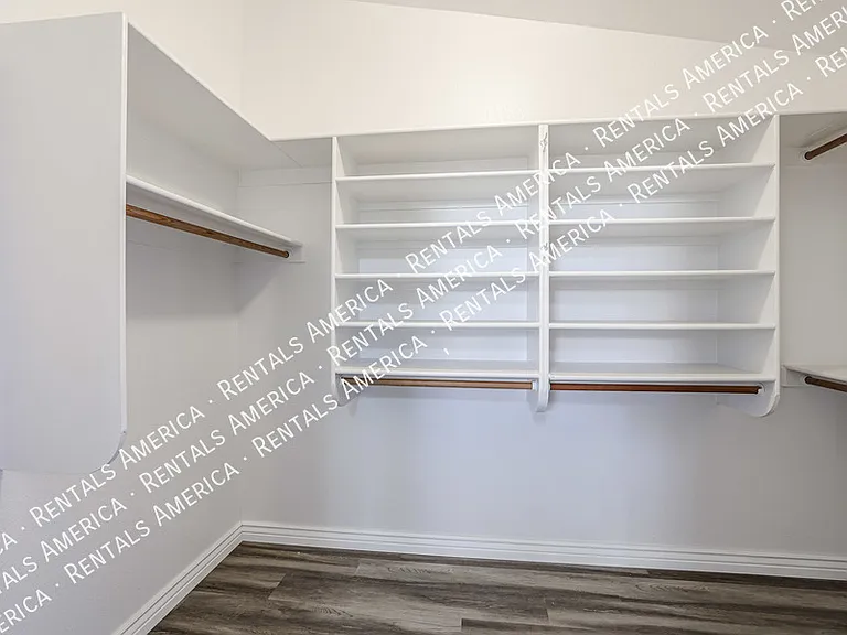 3930 E Harvard Ave — Photo 16