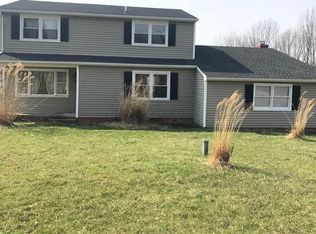 17020 Snyder Rd, Chagrin Falls, OH 44023