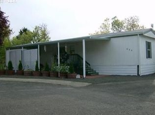 100 Fescue Ln, Roseburg, OR 97470