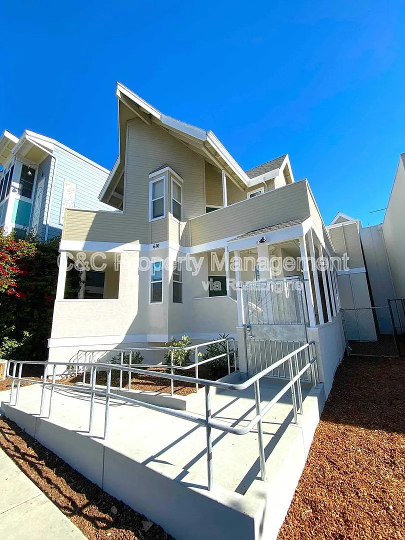 1 bed, 1.0 bath, $2,495 — Photo 1
