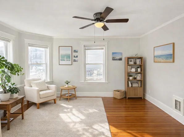 22 Mayflower St #1, Providence, RI 02906