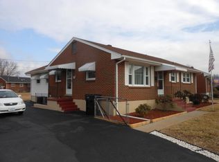 825 Fenwick Dr, Roanoke, VA 24012