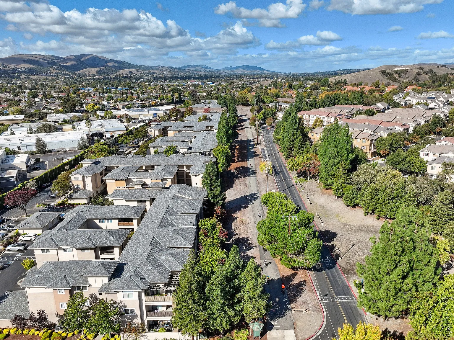 Park Sierra — Photo 1