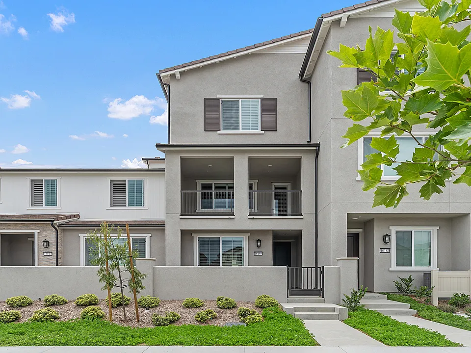 16195 Plumeria Ln