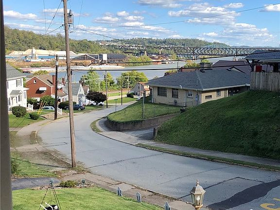 3rd image of 144 Grandview Way