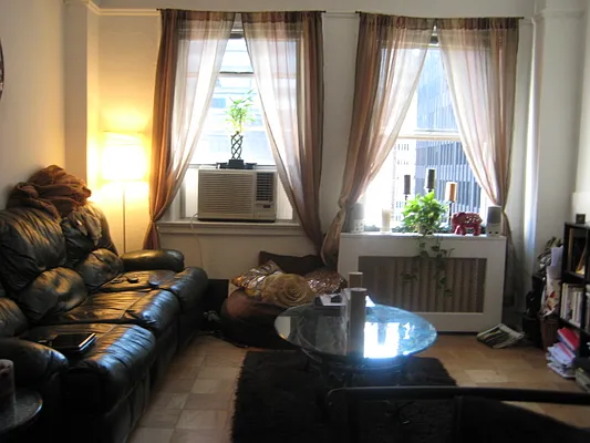 Rented by Magnone Real Estate | media 9