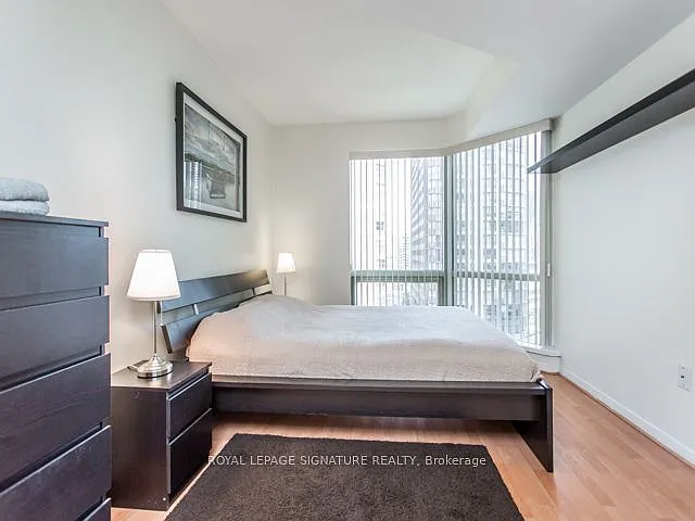 1001 Bay St #1007 — Photo 17