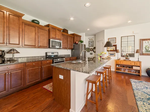 709 Championship Drive #709, Oxford, CT 06478