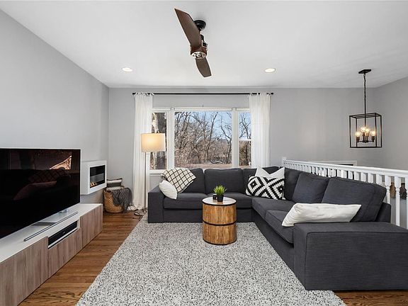 5th image of 1000 Leisure Ln