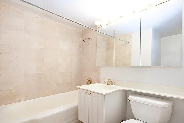 Rented by Keller Williams NYC | media 25