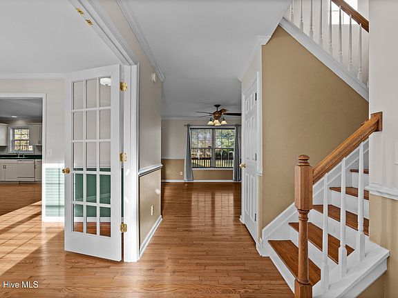 5th image of 107 Jester Court