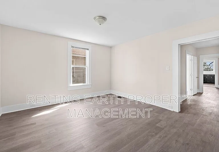 2028 Avenue V — Photo 14