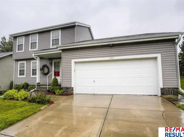 15371 Locust St, Omaha, NE 68116