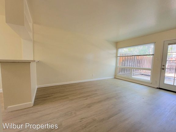 5th image of 2677 Alma St