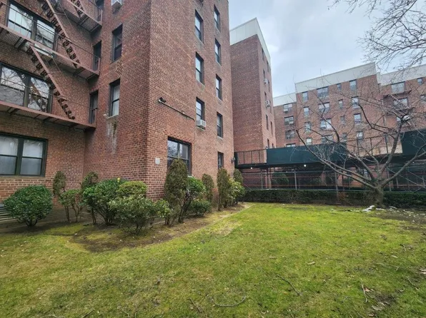 2251 Plumb St #6B, Brooklyn, NY 11229