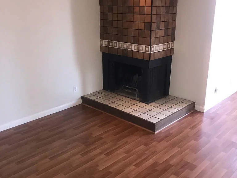 300 Vernon St #22 — Photo 3