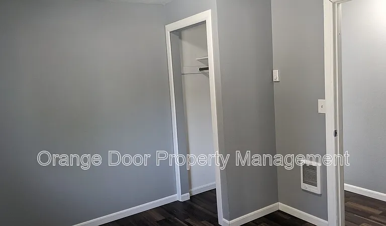 1613 Wheeler St S — Photo 9