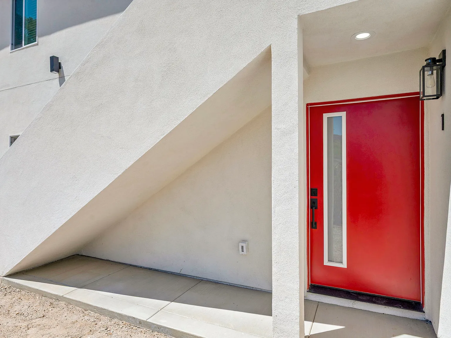 2 bed, 900 sqft, $3,200 — Photo 2