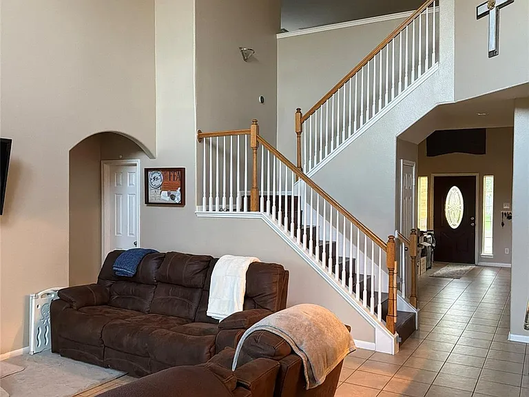 2311 Diamond Springs Dr — Photo 15
