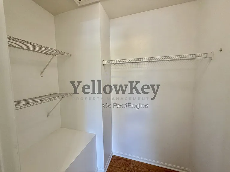 613 Greystone Ln — Photo 10