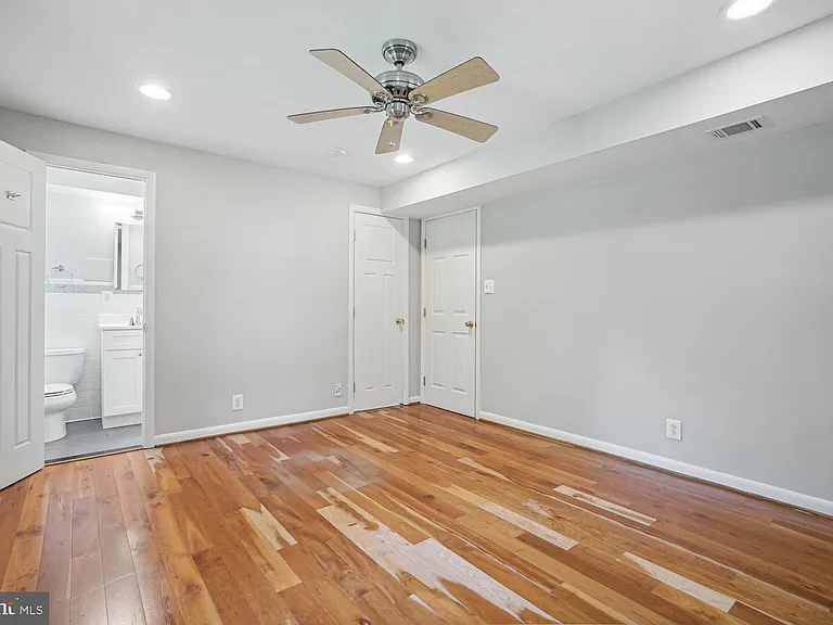 1633 Warner Ave — Photo 11
