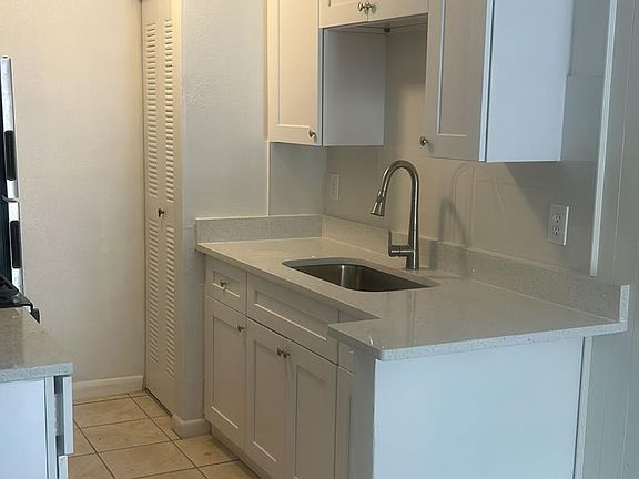 3rd image of 1103 Cypress Gardens Blvd APT 51