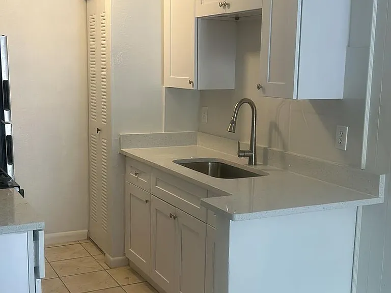 1103 Cypress Gardens Blvd #51 — Photo 3