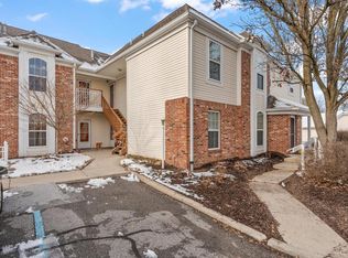 671 Forest Glen Dr, Valparaiso, IN 46385