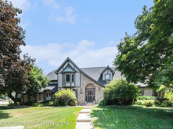 4701 Canyon Trl, Lansing, MI 48917