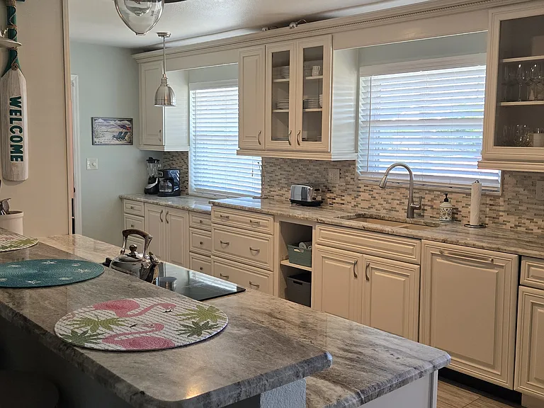 1801 El Rio Dr — Photo 10