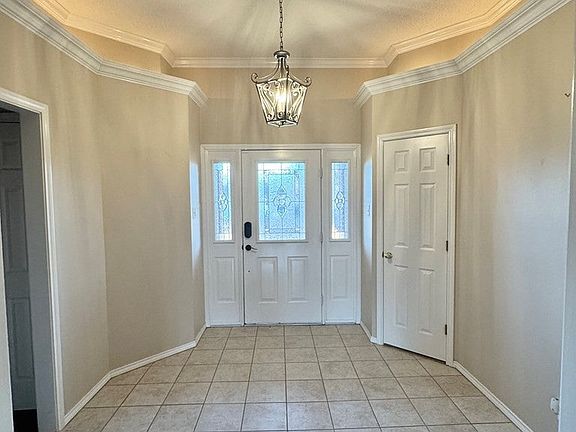 4th image of 3537 Grandview Dr