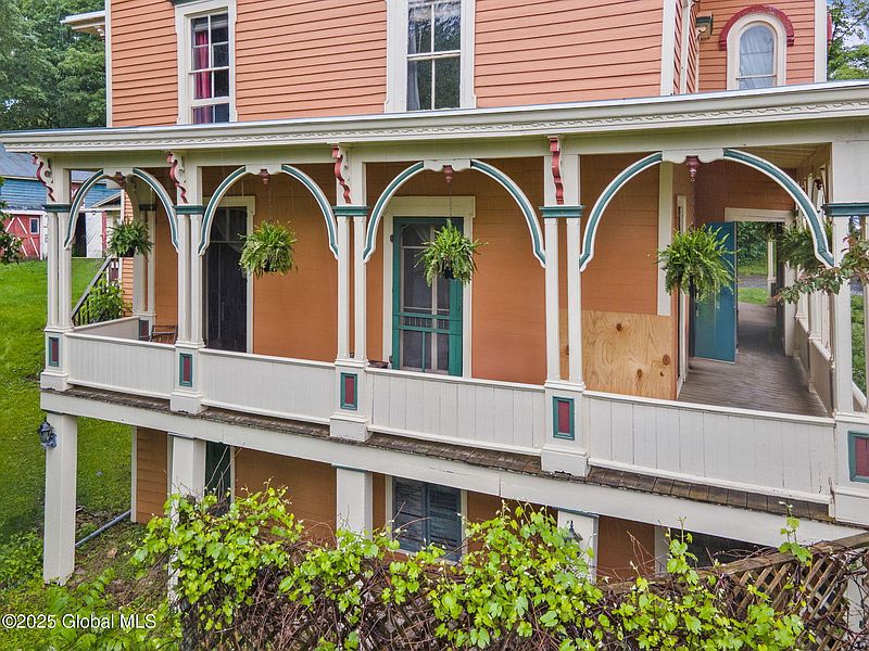 3rd image of 21 Lancaster Street