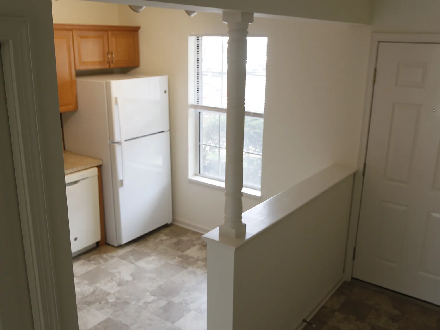 2 bed, 1.5 bath, 1000 sqft, $1,695 — Photo 3