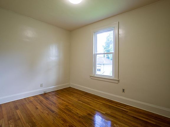 5th image of 149 Fellows Ave #0