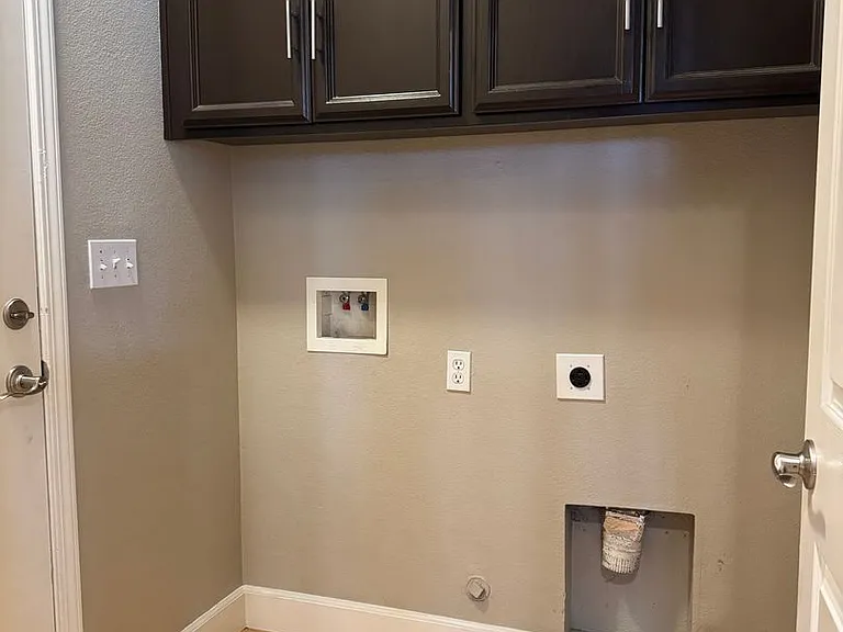 576 Sutherland Ranch Ln — Photo 9