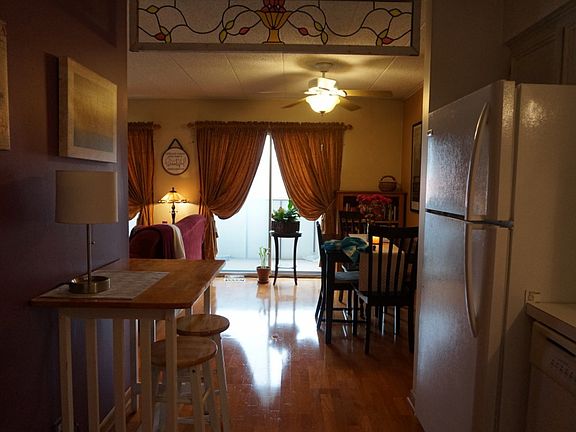 3rd image of 150 E Grand Ave APT 201