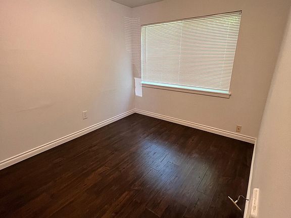 3rd image of 516 128th St S Unit 516