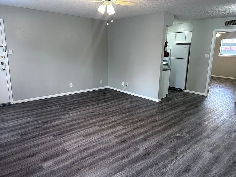 McIntyre Apartments — Photo 45