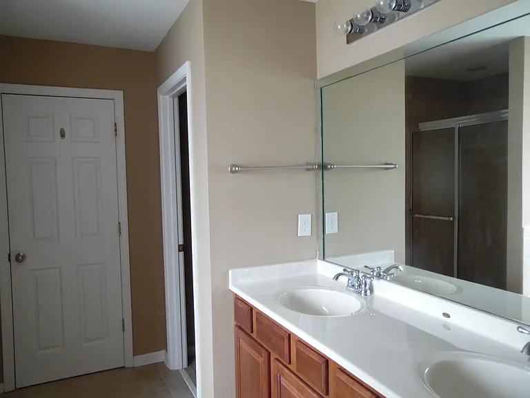 541 Bulrush Trce — Photo 8