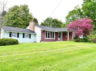 4431 Cedarvale Rd, Syracuse, NY 13215