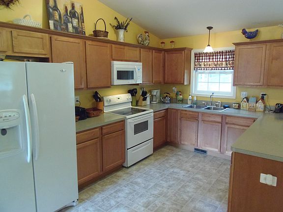 5th image of 7451 Buchanan Dr