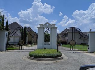 132 Club View Dr, Lafayette, LA 70503