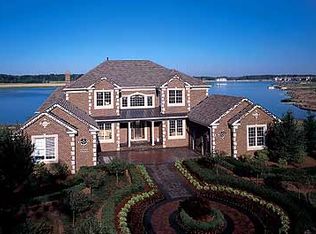50368 Drakes Bay Dr, Novi, MI 48374