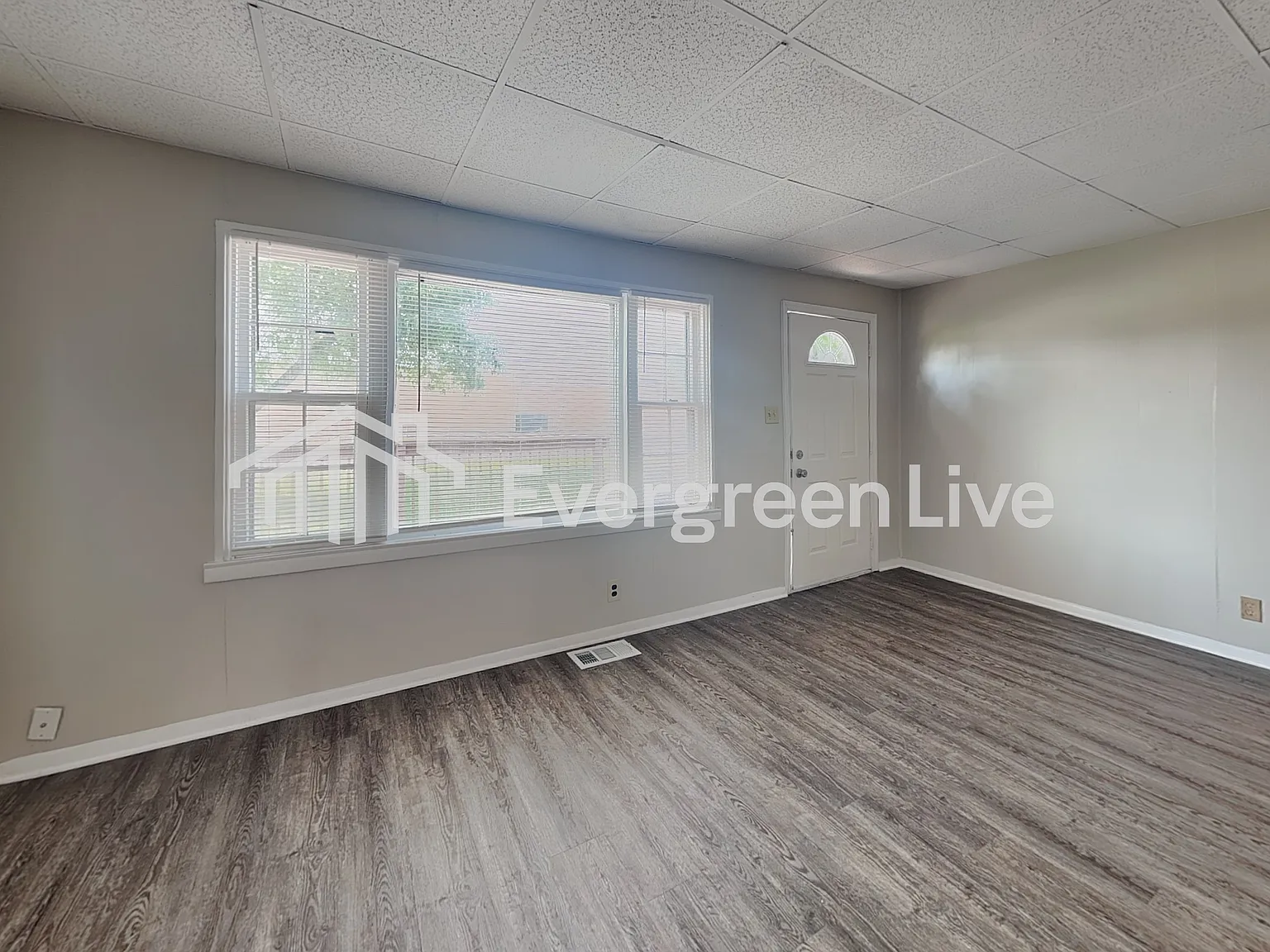 3 bed, 2.0 bath, 1812 sqft, $1,675 — Photo 2